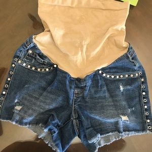 Jessica Simpson Full Panel Maternity Shorts